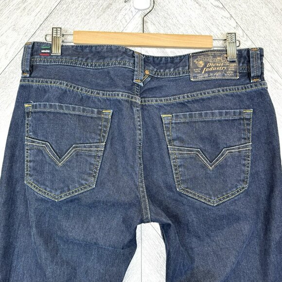 Diesel Larkee Regular Straight Denim Jeans Mens Size 32x30 Button Fly Italy - Picture 6 of 10